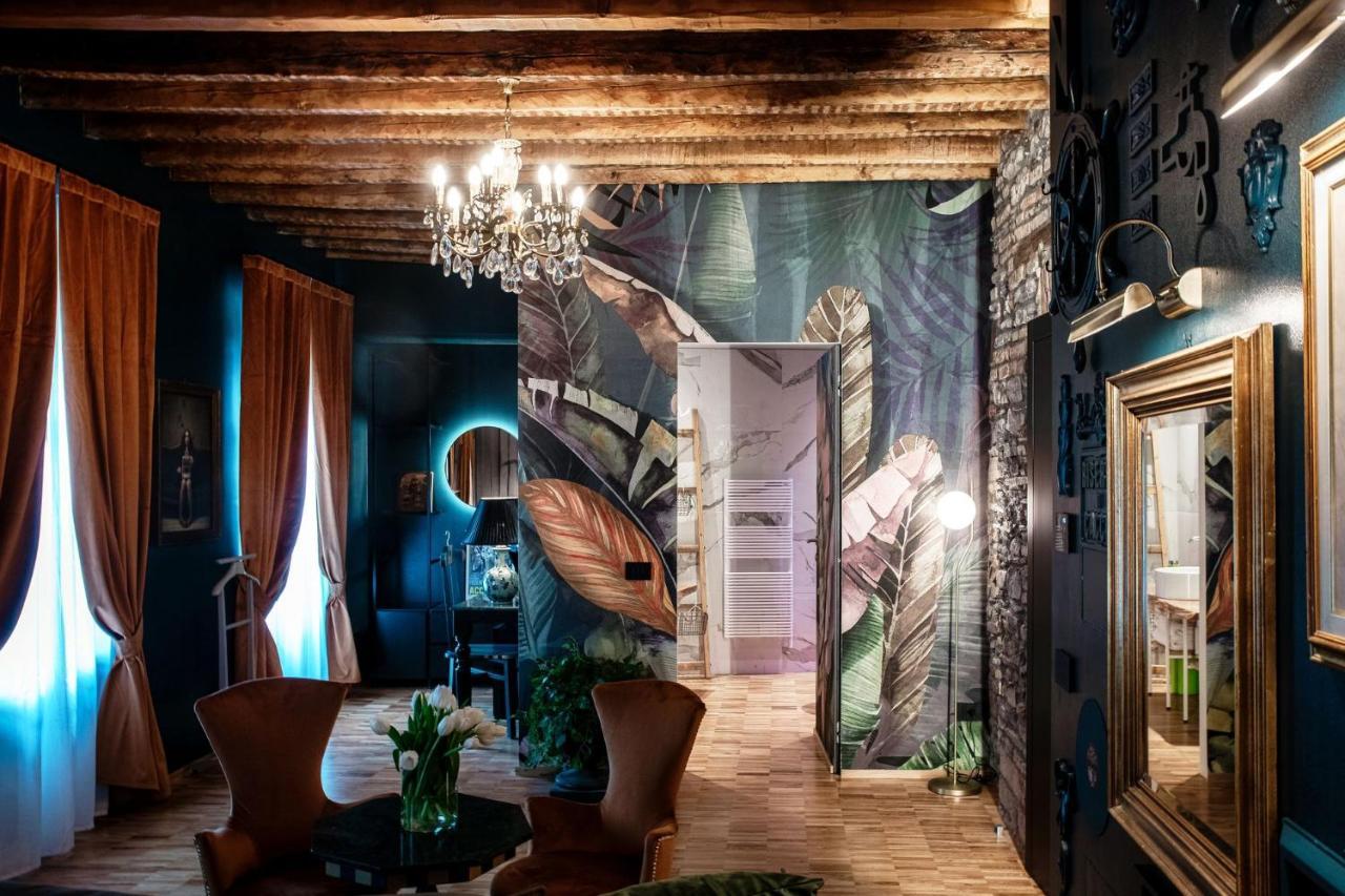 Aurum - Como Luxury Suites Ngoại thất bức ảnh