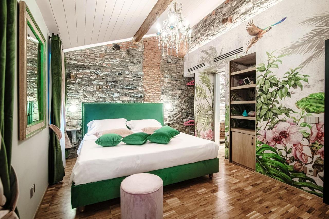 Aurum - Como Luxury Suites Phòng bức ảnh