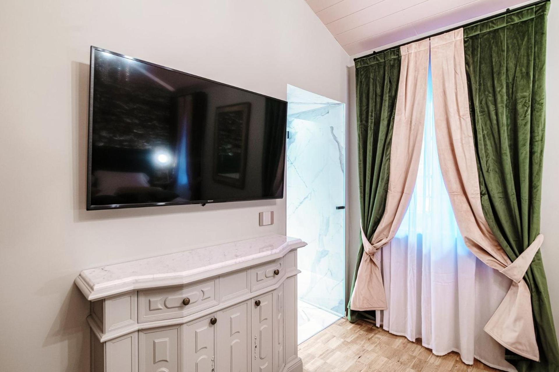 Aurum - Como Luxury Suites Phòng bức ảnh