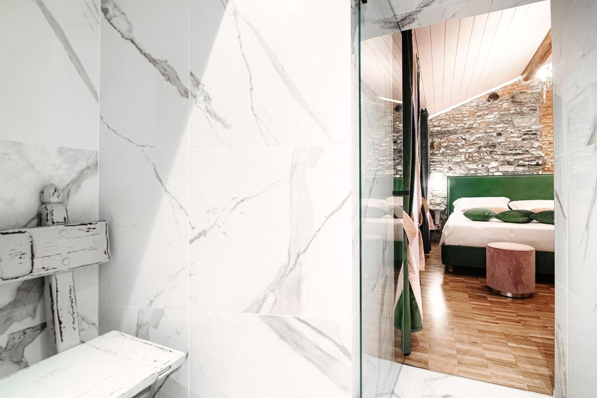 Aurum - Como Luxury Suites Phòng bức ảnh