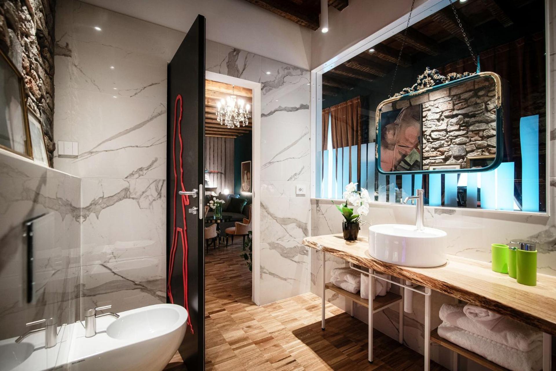 Aurum - Como Luxury Suites Phòng bức ảnh