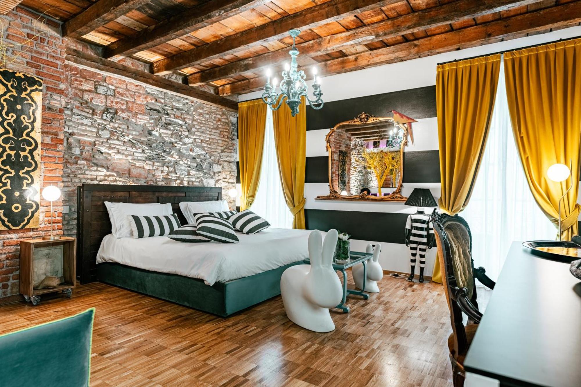 Aurum - Como Luxury Suites Ngoại thất bức ảnh
