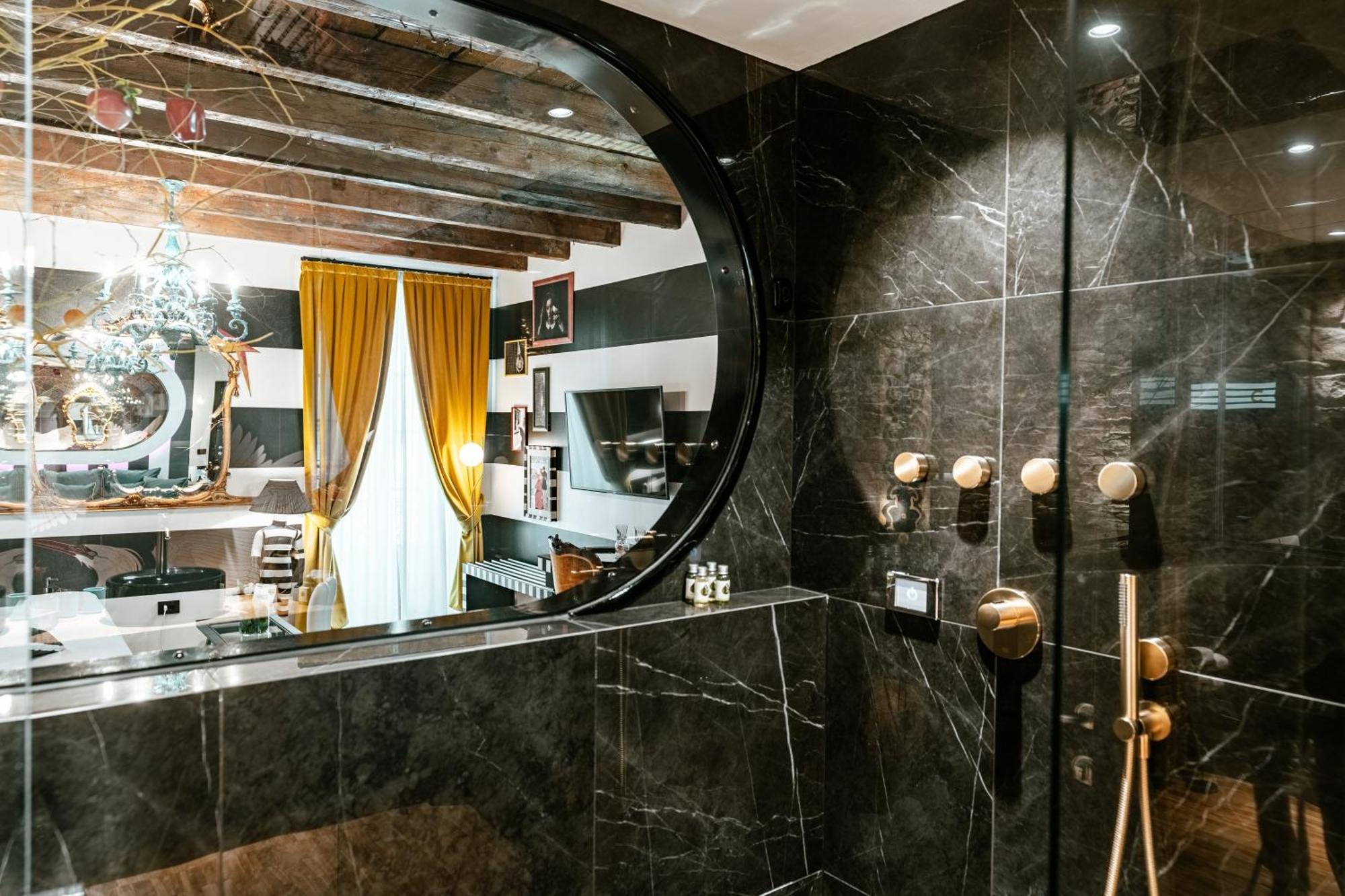Aurum - Como Luxury Suites Phòng bức ảnh