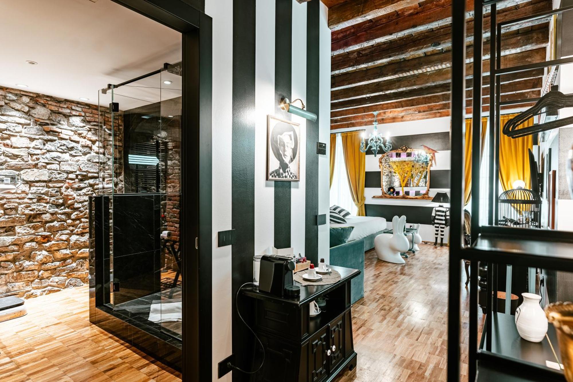 Aurum - Como Luxury Suites Phòng bức ảnh
